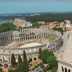Andela Pula