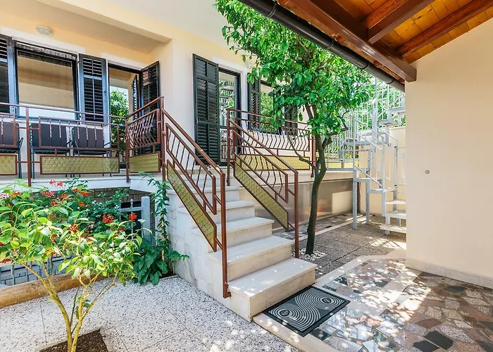 Апартаменты Andela Пула